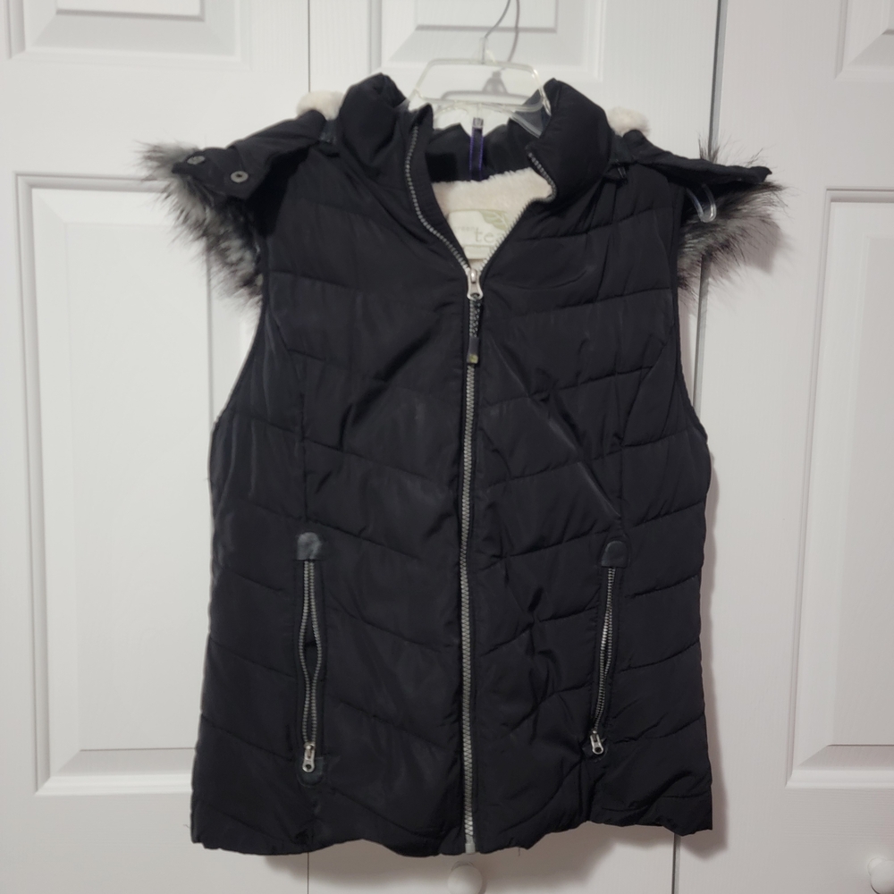 GreenTea Black Puffer Vest with Faux Fur Hood